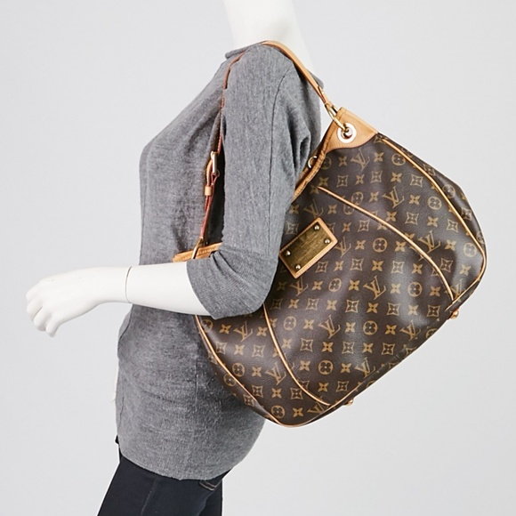 Louis Vuitton Handbags - Auth Louis Vuitton Galliera Pm Bag #879L42
